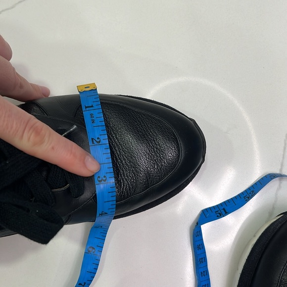 Salvatore Ferragamo low top leather sneakers, US size 8.5 - Picture 12 of 16